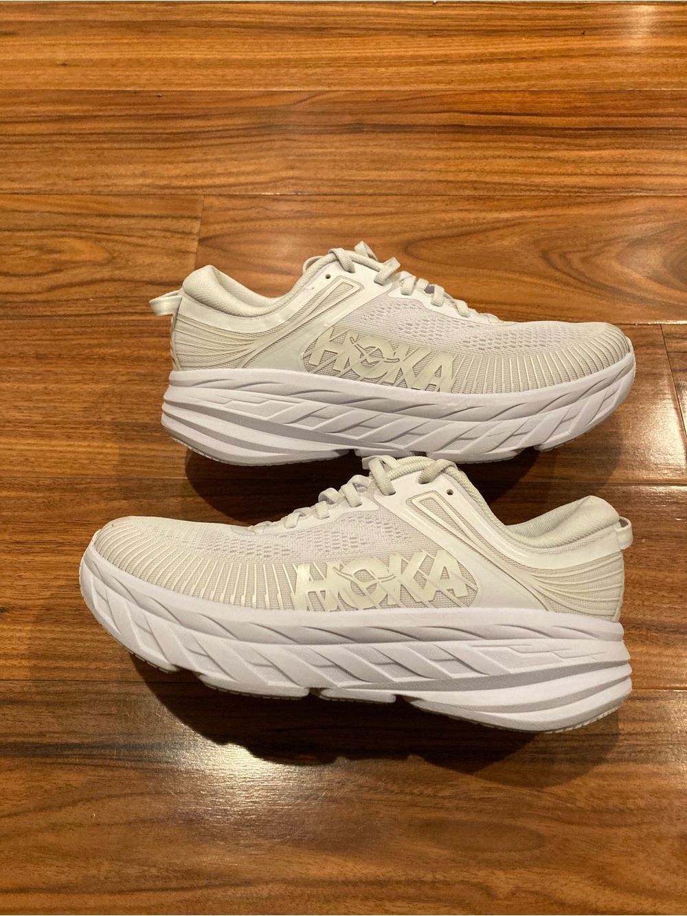 Hoka One One Bondi 7 White Mesh Lace-Up Low Top Sneakers women’s US 9 1110519